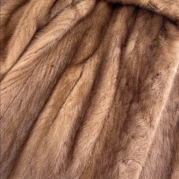 Vintage Furs by Pollans Women’s Blonde Mink Fur Coat Warm Luxury Outdoors M/L - Picture 10 of 15